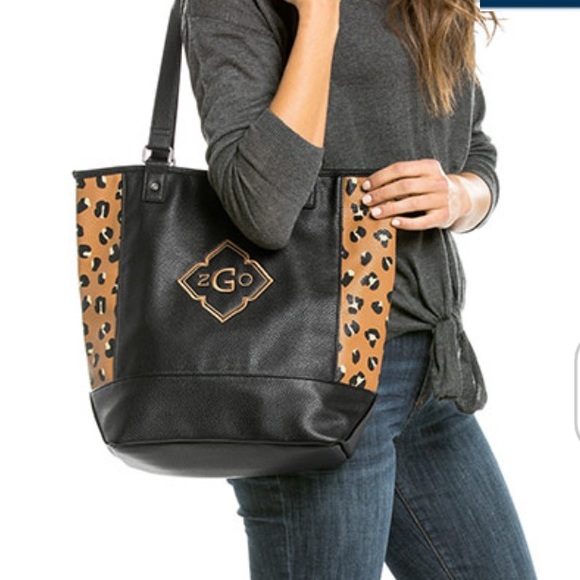 NEW Color Block Tote - Picture 2 of 6